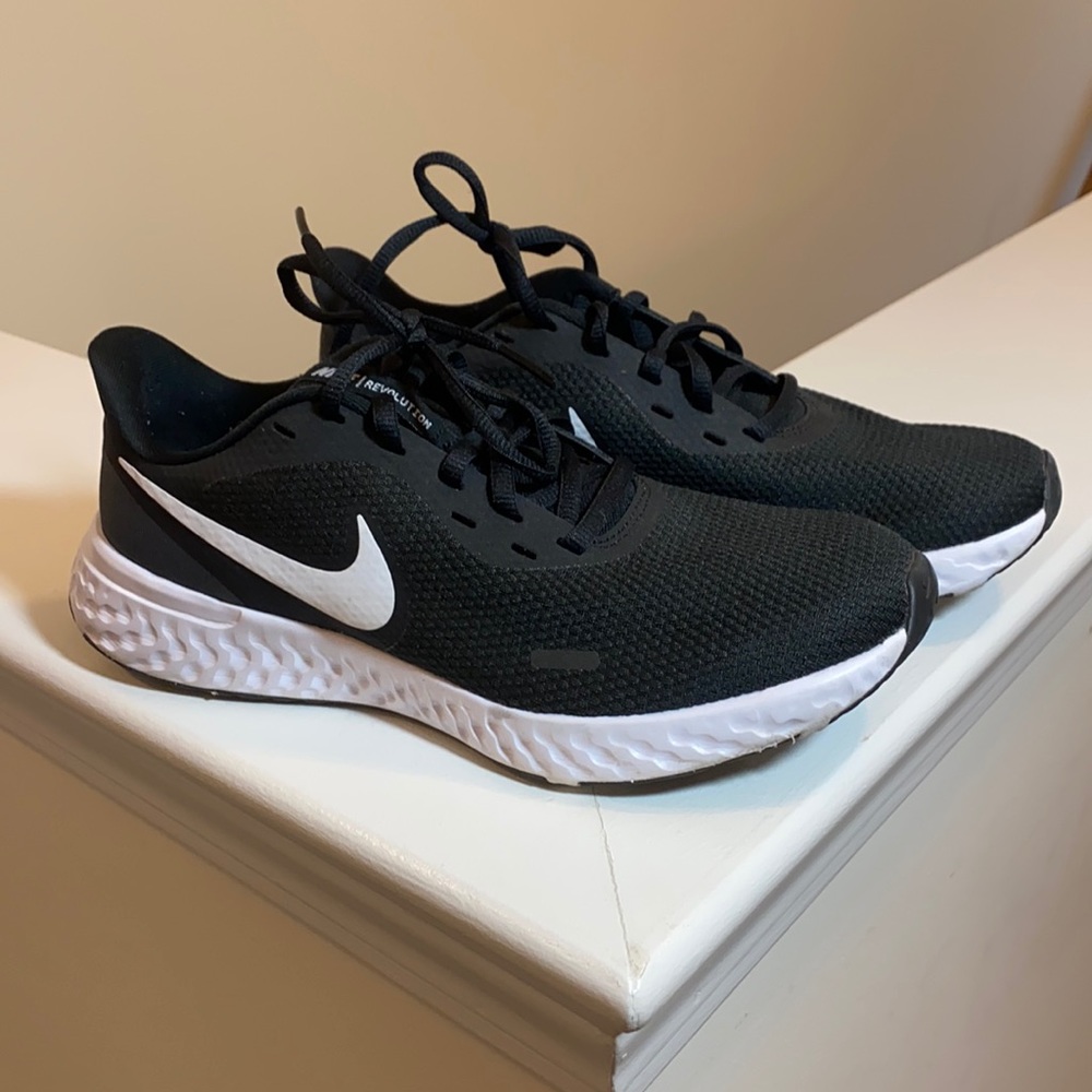 Black Nike Sneakers - only worn twice!!